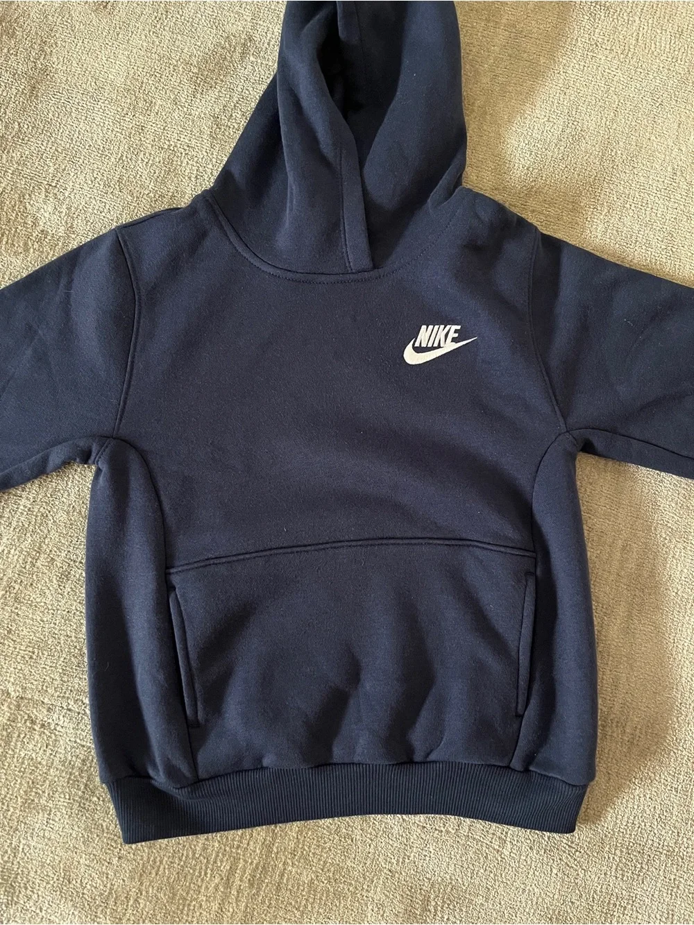 NWT Nike Boys Navy Pullover Hooded Sweatshirt Embroidered Logo Size 6-7 Years